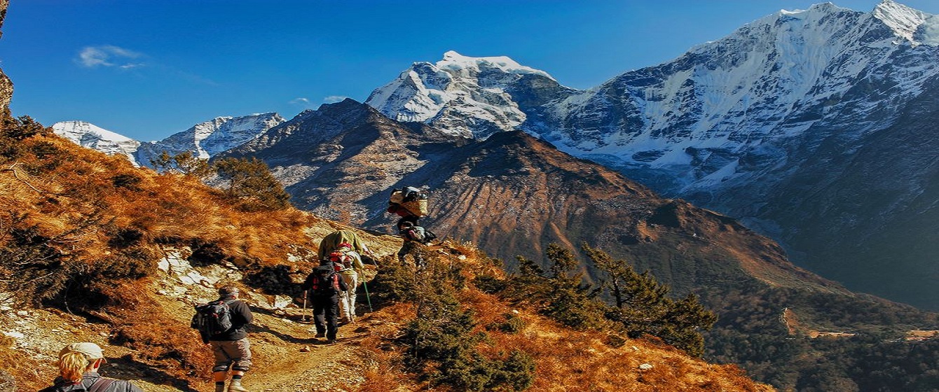 Short Trekking in Nepal Himalayas