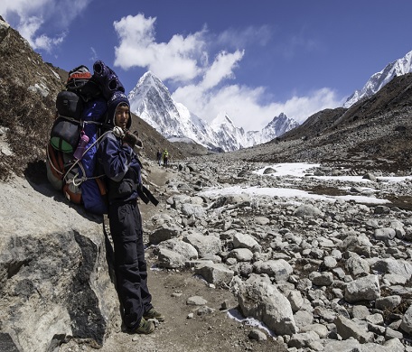 How to hire a local trekking guide in Nepal