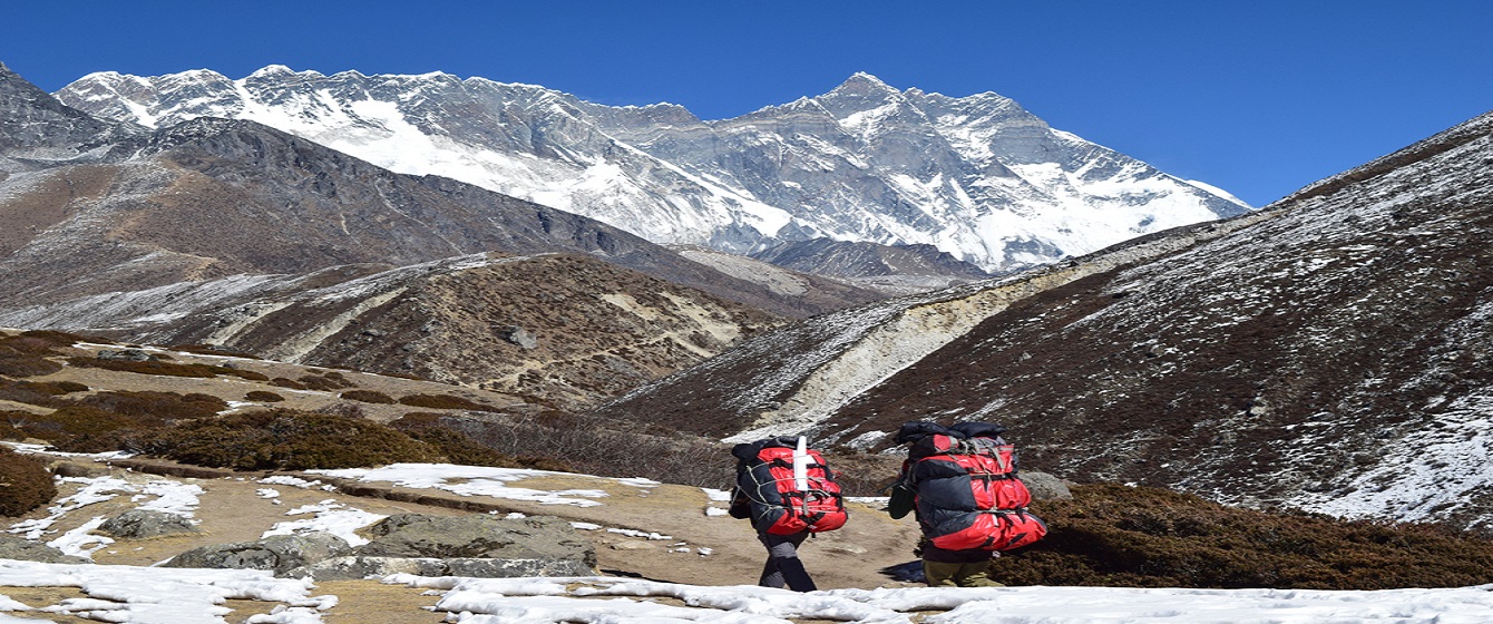 How to hire a local trekking guide in Nepal