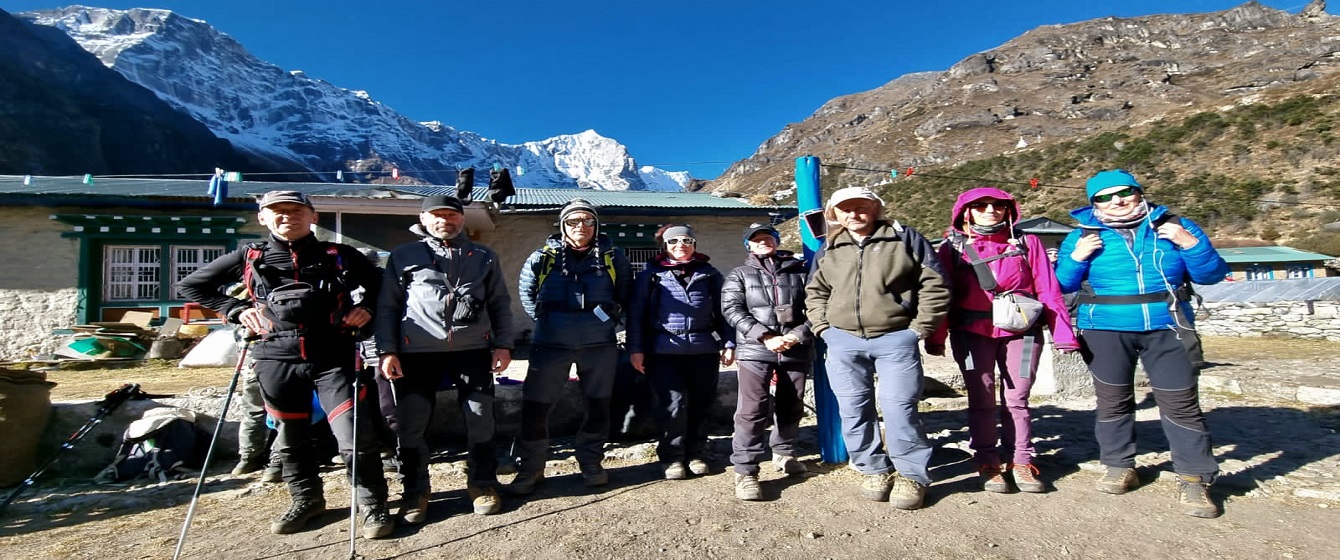everest-base-camp-trek-himalayan-local-guide.jpg